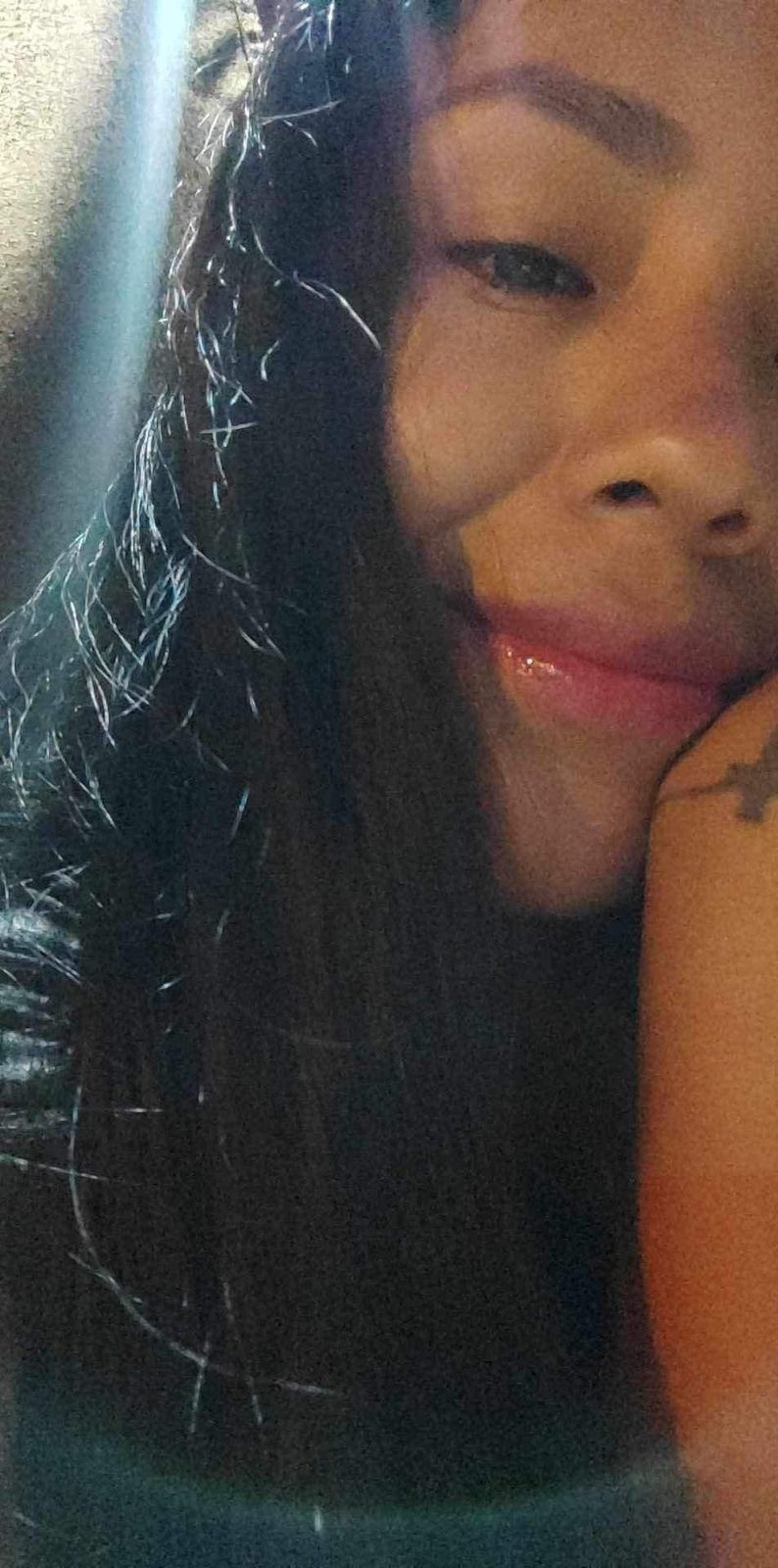 <em>Eva Alva</em>